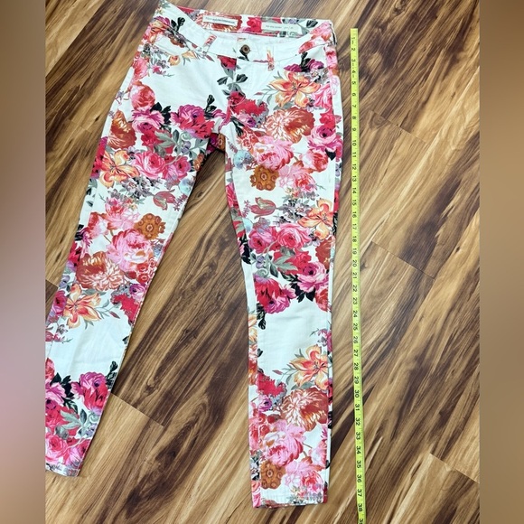 Anthropologie Pilcro Floral Print Pants - Picture 5 of 5